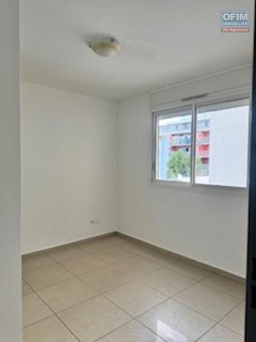 A vendre bel appartement de type F3 très spacieux , lumineux sur la résidence LA GOELETTE à Sainte Clotilde.