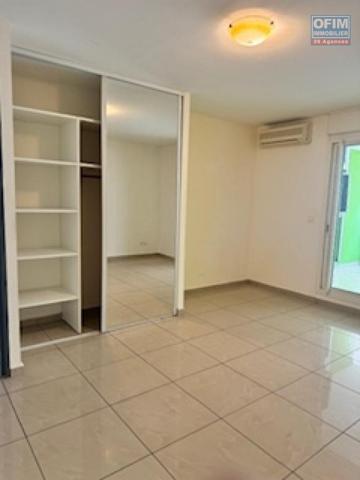 A vendre bel appartement de type F3 très spacieux , lumineux sur la résidence LA GOELETTE à Sainte Clotilde.
