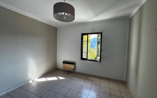 Maison à vendre    3 pièces • 103 m2 Carros