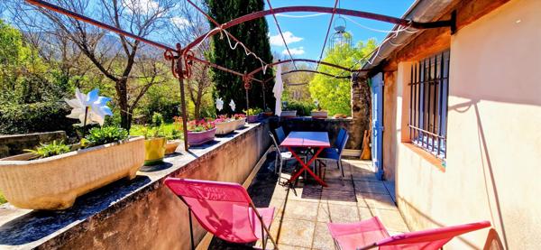 Maison en Pierre et dépendance