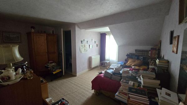 Maison à Vendre à Sourdun - 5 pièces + Grange terrain  1165 m²