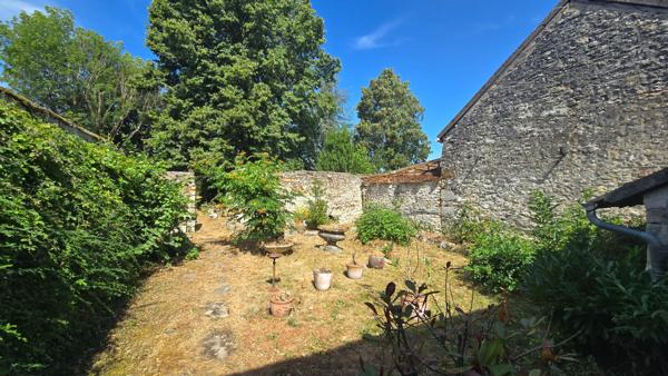 Maison à Vendre à Sourdun - 5 pièces + Grange terrain  1165 m²