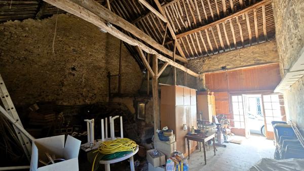 Maison à Vendre à Sourdun - 5 pièces + Grange terrain  1165 m²