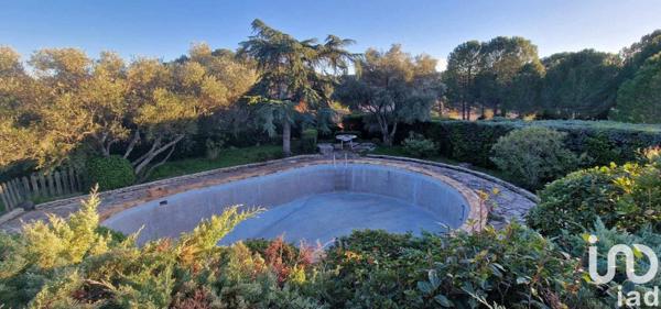 Maison traditionnelle 10 pièces de 241 m² à Aspiran (34800)