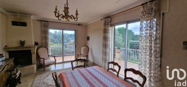 Maison traditionnelle 10 pièces de 241 m² à Aspiran (34800)