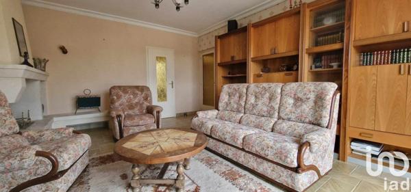 Maison traditionnelle 10 pièces de 241 m² à Aspiran (34800)