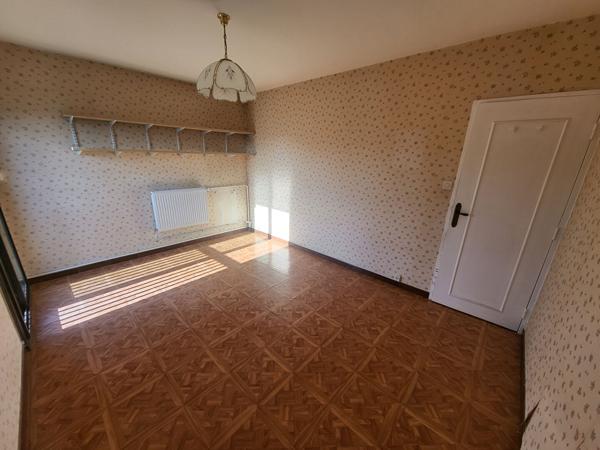 À vendre : Appartement 4 pièces dernier étage