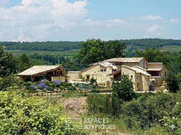 Domaine Bucolique de 8 ha – Mas et gîtes avec bassin naturel