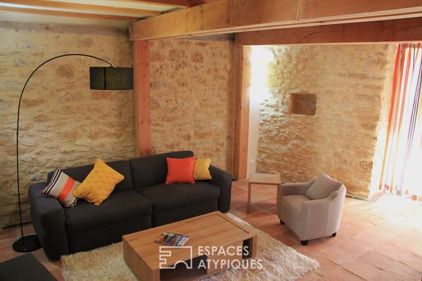 Domaine Bucolique de 8 ha – Mas et gîtes avec bassin naturel