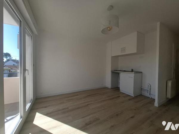 LA BAULE - SECTEUR GARE - GRAND CLOS - STUDIO AVEC STATIONNEMENT