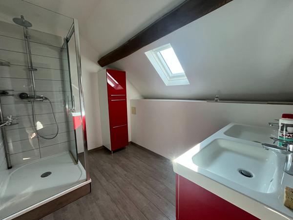 Maison 7 pièces 192.11 m2