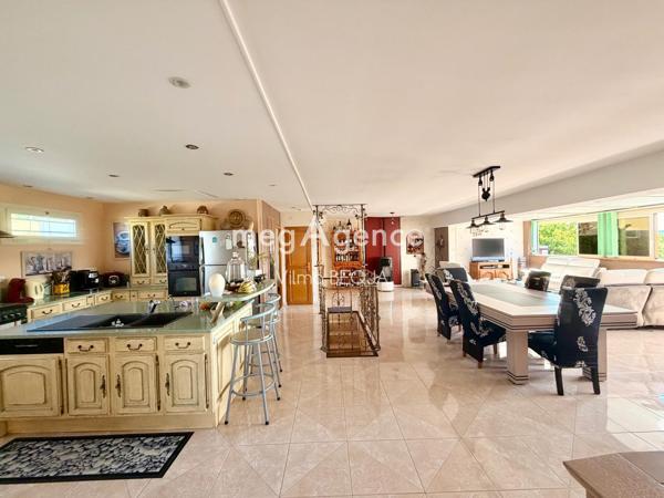 Maison à VERON, 89510 - 8 pièces 270m²