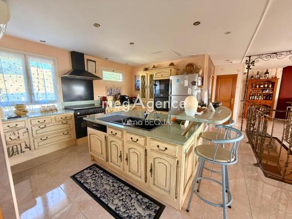 Maison à VERON, 89510 - 8 pièces 270m²