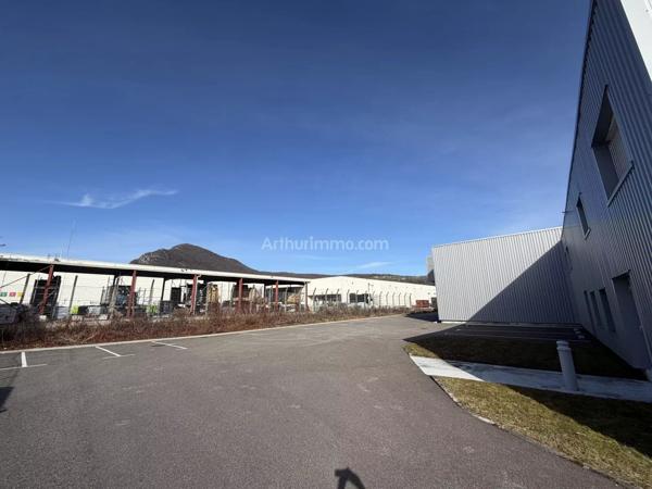 Location                                                      Local industriel
                        
                     10 pièces                      1000 m2                     à Épagny-Metz-Tessy