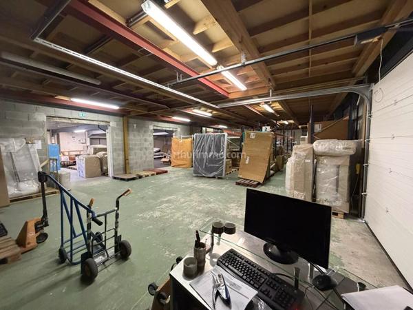 Location                                                      Local industriel
                        
                     10 pièces                      1000 m2                     à Épagny-Metz-Tessy