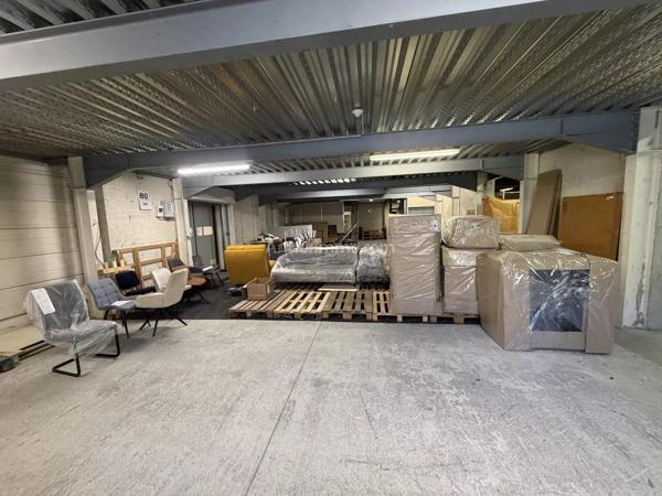Location                                                      Local industriel
                        
                     10 pièces                      1000 m2                     à Épagny-Metz-Tessy