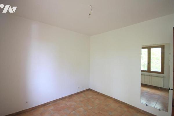 Appartement 3 pièces 75 m² , véranda, garage , 560 m²de jardin 