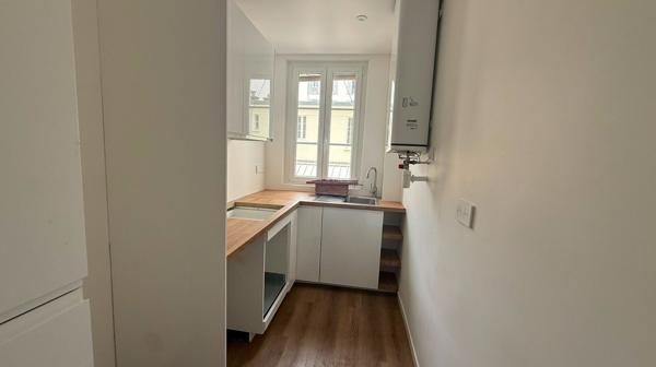 Appartement Paris 2 pièces 43 m2 - PARIS 17  GUY MÔQUET
