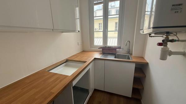 Appartement Paris 2 pièces 43 m2 - PARIS 17  GUY MÔQUET