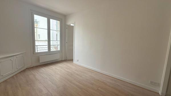 Appartement Paris 2 pièces 43 m2 - PARIS 17  GUY MÔQUET