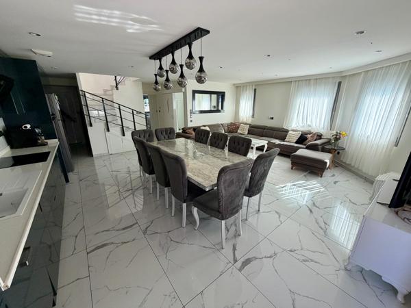 Maison individuelle 2024 – 130 m² avec garage, terrasse et terrain clos à Belfort