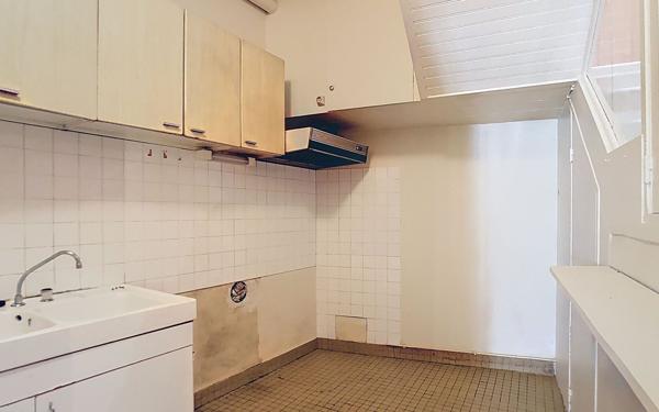 Maison à vendre    3 pièces •  Mur-de-Barrez