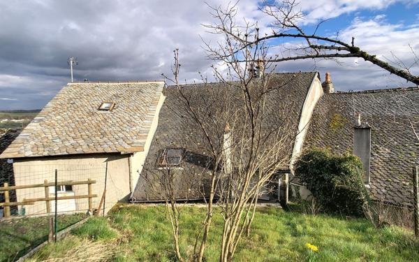 Maison à vendre    3 pièces •  Mur-de-Barrez