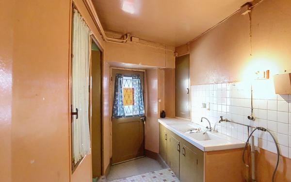 Maison à vendre    3 pièces •  Mur-de-Barrez