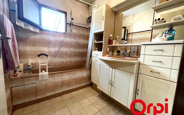 Maison à vendre    4 pièces •  Vénissieux