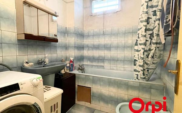 Maison à vendre    4 pièces •  Vénissieux