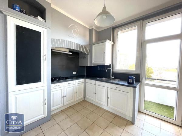 Appartement à louer 4 pièces 81.95m²