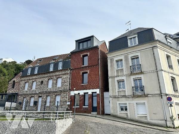 MAISON DE PÊCHEUR - VUE SUR PORT ET CHENAL