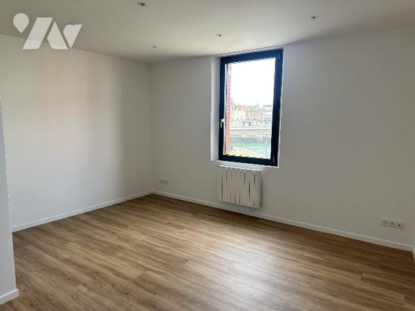 MAISON DE PÊCHEUR - VUE SUR PORT ET CHENAL