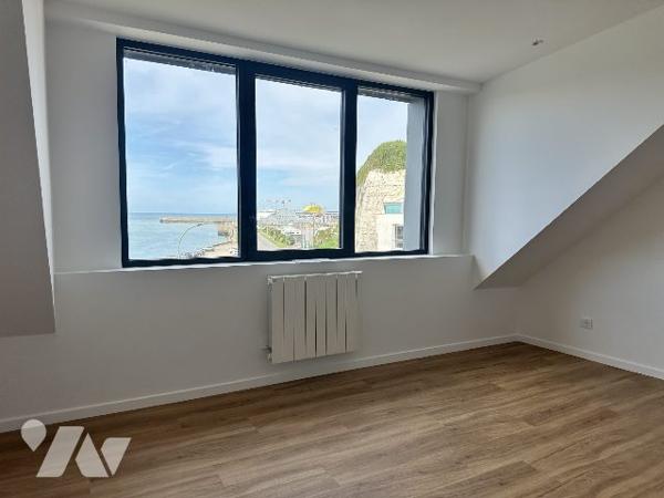 MAISON DE PÊCHEUR - VUE SUR PORT ET CHENAL