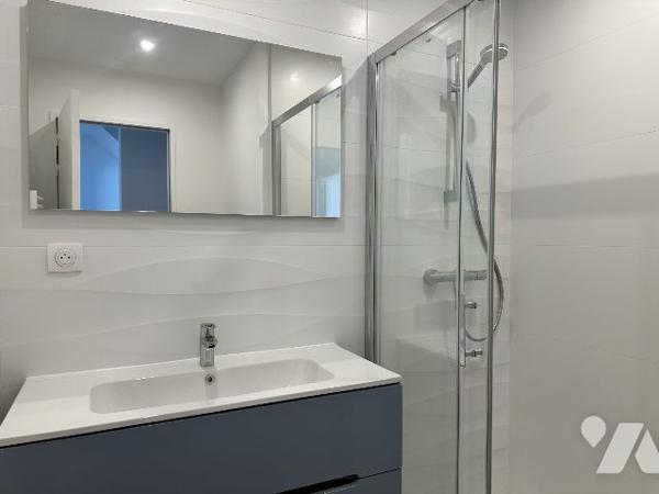 MAISON DE PÊCHEUR - VUE SUR PORT ET CHENAL