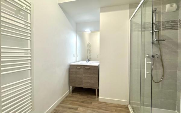 Appartement à vendre    3 pièces • 61 m2 Épron