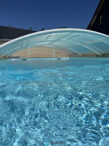 Belle longère 3 chambres avec piscine chauffée