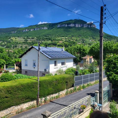 Millau (12100) Maison 3 pièces avec jardin, fonctionnelle et économe