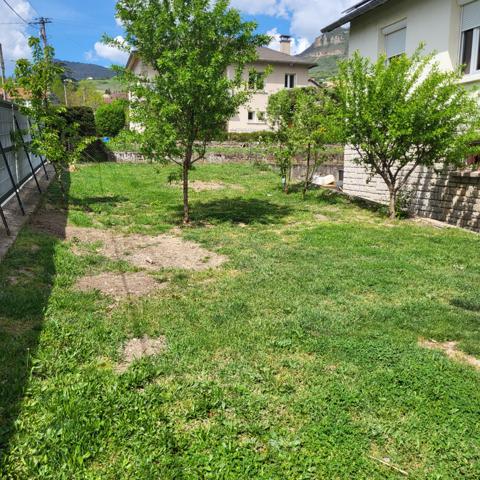 Millau (12100) Maison 3 pièces avec jardin, fonctionnelle et économe