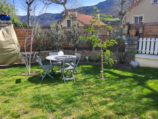 Millau (12100) Maison 3 pièces avec jardin, fonctionnelle et économe