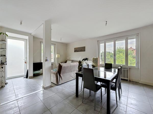 Millau (12100) Maison 3 pièces avec jardin, fonctionnelle et économe