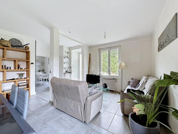 Millau (12100) Maison 3 pièces avec jardin, fonctionnelle et économe
