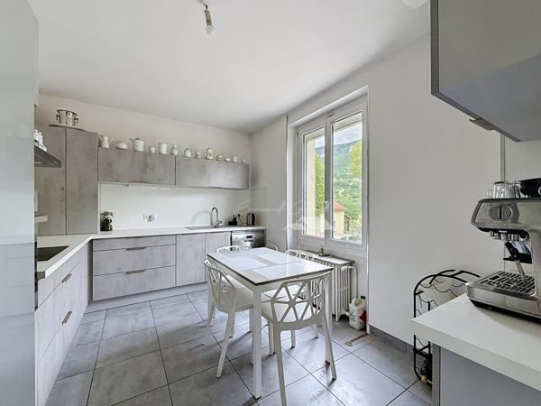 Millau (12100) Maison 3 pièces avec jardin, fonctionnelle et économe