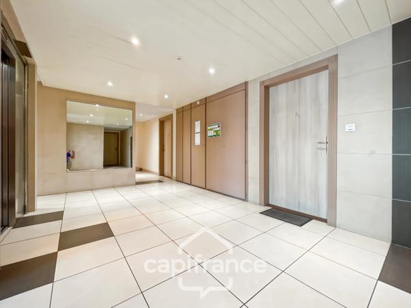 Appartement T2 44m2 avec balcon, cave et garage