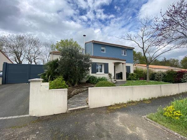 Location maison La Bernardiere : 1 115 € - AJP Immobilier Clisson