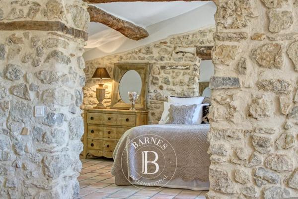 Châteauneuf-Grasse, Villa 6 Chambres -  550 m² à vendre