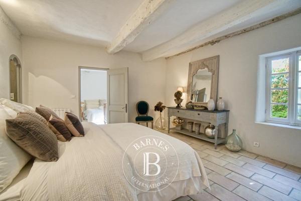 Châteauneuf-Grasse, Villa 6 Chambres -  550 m² à vendre