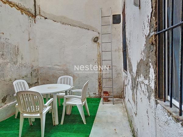 Sur la commune de Elne, Maison de village avec extérieur