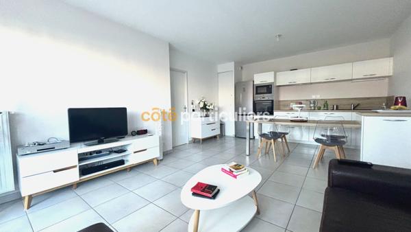 Vente
                Appartement66,91 m² - 3 Pièces -
                    BLANQUEFORT (33290)