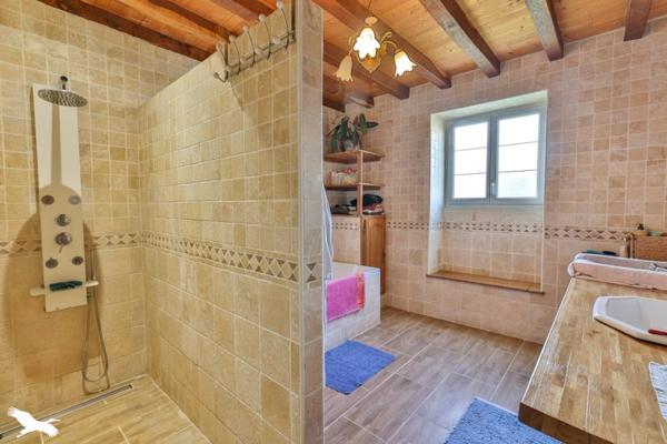 Maison à vendre |  Challignac |  6 pièces | 170 m²